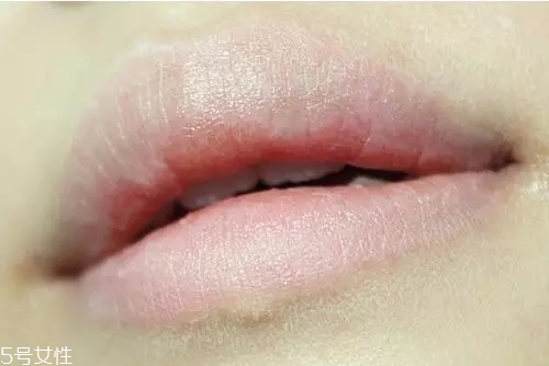 煙熏妝攻略，教你點不一樣的