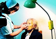 白內(nèi)障可以治愈嗎?眼藥水當做保養(yǎng)品險些失明