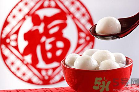 鬧元宵吃湯圓必發(fā)胖?這樣吃湯圓不胖反瘦 鬧元宵吃湯圓必發(fā)胖?這樣吃湯圓不胖反瘦