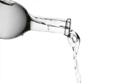 白醋洗臉有什么好處 白醋洗臉的正確方法 白醋洗臉有什么好處 白醋洗臉的正確方法