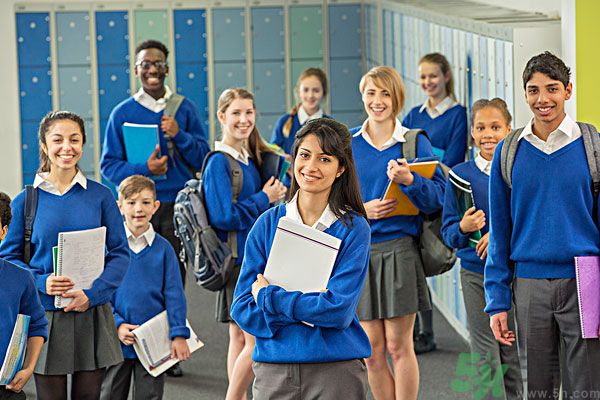 14歲男生怎樣變帥？我14歲怎么讓自己變帥？