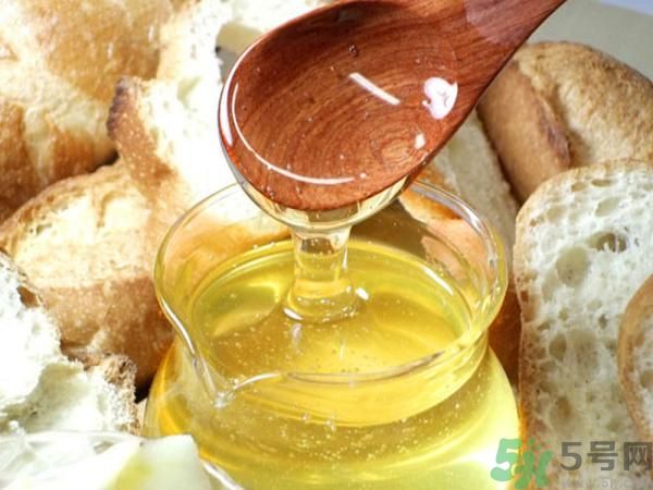 蜂蜜水可以空腹喝嗎?早上喝蜂蜜水好嗎?.jpg 蜂蜜水可以空腹喝嗎?早上喝蜂蜜水好嗎?.jpg