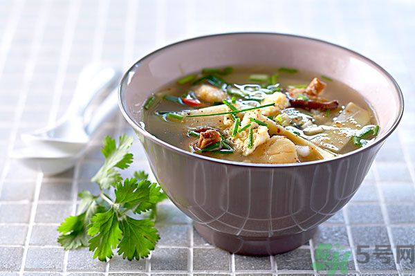 春天吃什么食物排肝毒？排肝毒吃什么最好？