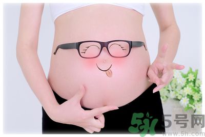 懷孕初期有些出血 懷孕10月注意事項有哪些？