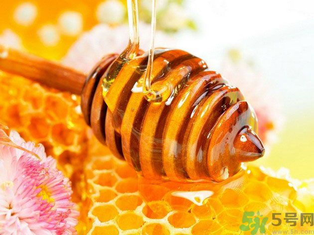 寶寶能吃蜂蜜嗎？怎么給寶寶吃蜂蜜才好？