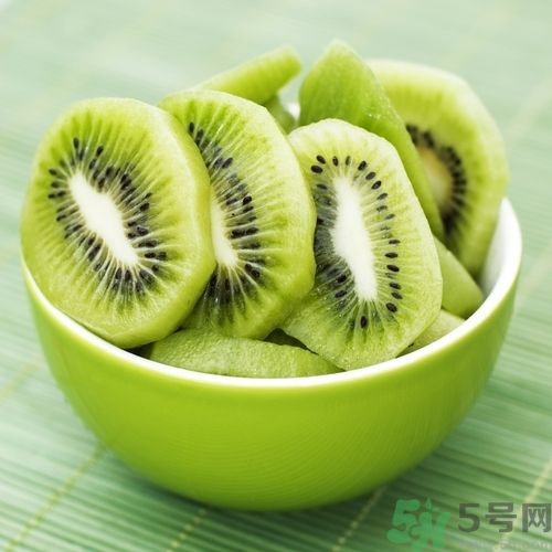 皮膚干燥怎么辦?讓你擁有水潤(rùn)光澤肌膚的夜晚奇異果 皮膚干燥怎么辦?讓你擁有水潤(rùn)光澤肌膚的夜晚奇異果