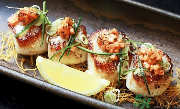 葡萄和扇貝能一起吃嗎？葡萄和扇貝一起吃好嗎？