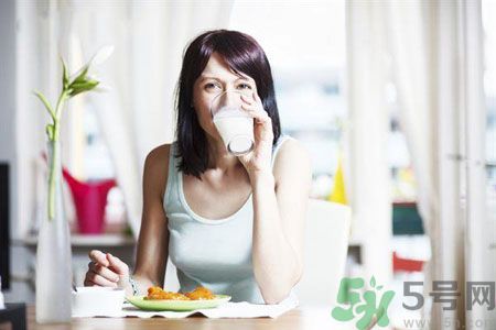 降低膽固醇的方法有哪些？降低膽固醇吃什么好？