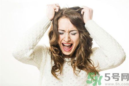 經(jīng)前癥候群是什么病癥？經(jīng)前癥候群應(yīng)該怎么治療？