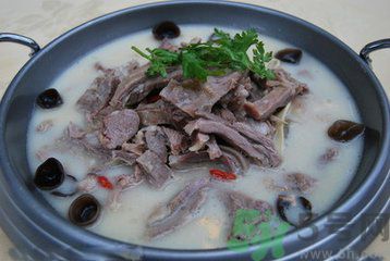 春天可以吃羊肉嗎？吃羊肉有哪些禁忌？