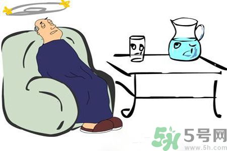 低血糖有什么癥狀？低血糖吃什么好得快？