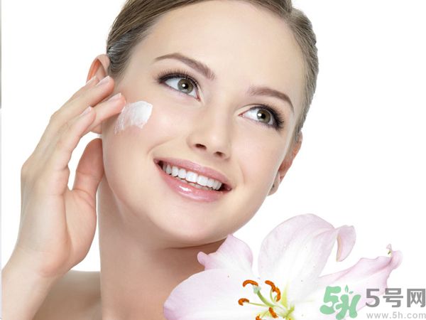 晚上怎樣護膚才是最好？晚上護膚的步驟有哪些?