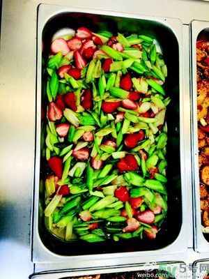 西芹炒草莓的做法大全 西芹炒草莓能吃嗎？