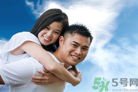 夫妻為錢傷了感情怎么辦？化解夫妻吵架的有效方法