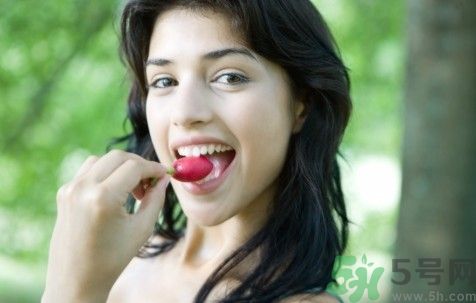 剖腹產(chǎn)后能吃蘋果嗎？剖腹產(chǎn)后能吃什么水果？