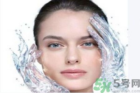 皮膚起皮怎么辦？皮膚起皮用什么護膚品？