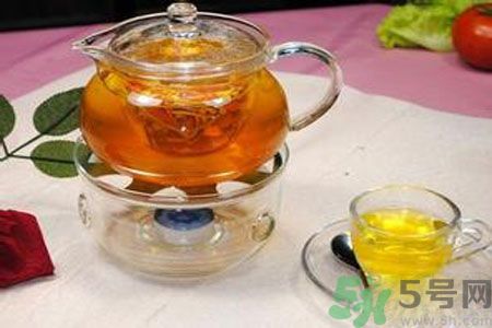 枸杞泡水有什么害處？枸杞泡水喝有什么好處？