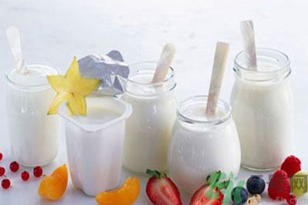 寶寶可以喝酸奶嗎？寶寶什么時候可以喝酸奶?