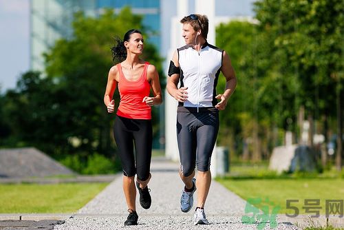 得了脂肪肝該怎么治？脂肪肝對人體危害有多大？