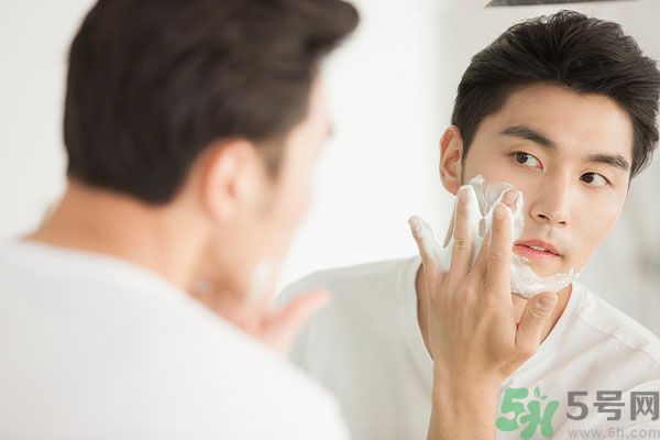 我16歲刮胡子還長(zhǎng)個(gè)嗎？16歲刮胡子影不影響長(zhǎng)高？