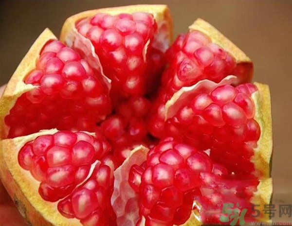 吃新鮮水果能抗皺嗎？防皺紋要吃什么？