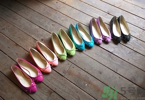 鞋子磨腳怎么辦？鞋子大了怎么辦？