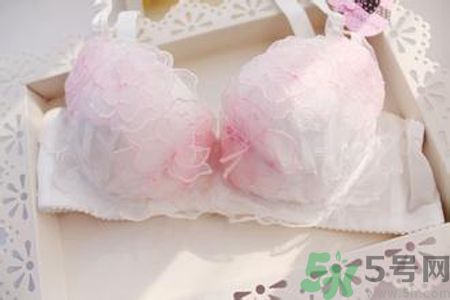 什么內(nèi)衣聚攏效果好？什么內(nèi)衣穿著舒服？