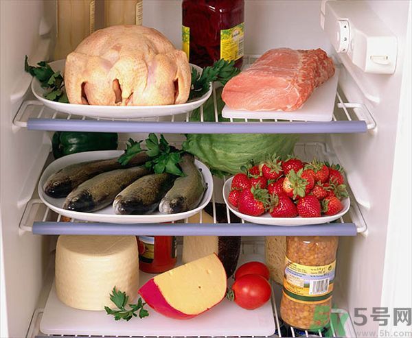 魚放鹽了能放冰箱嗎？魚放冰箱里怎樣保鮮？