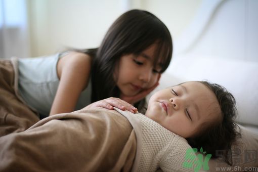 睡覺能戴手表嗎？睡覺不能帶的東西有哪些？