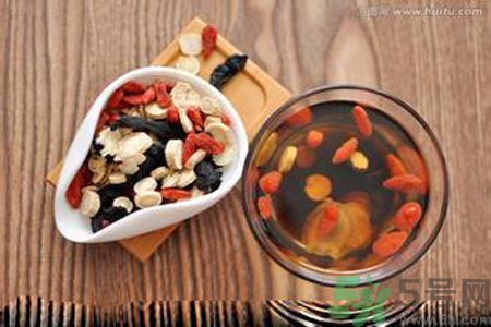 月經有血塊是怎么回事？月經有血塊怎么調理？