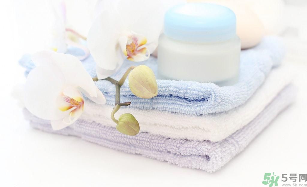 角質(zhì)層薄用什么護(hù)膚品？角質(zhì)層薄用什么洗面奶？