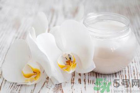 角質(zhì)層薄用什么護(hù)膚品？角質(zhì)層薄用什么洗面奶？