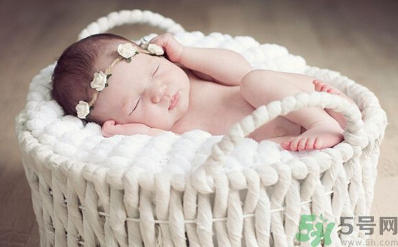 寶寶不睡覺怎么辦？寶寶不睡覺怎么回事？