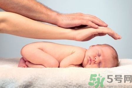 寶寶不睡覺怎么辦？寶寶不睡覺怎么回事？