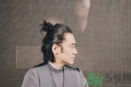 明星花式丸子頭引潮流 波叔這么萌你不愛嗎？