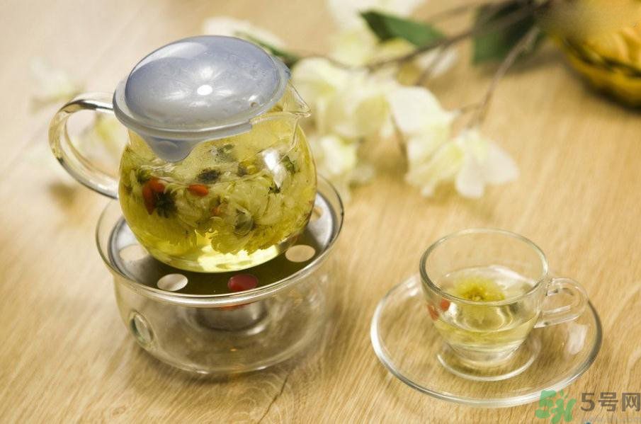 眼睛干澀怎么辦？眼睛干澀吃什么好？