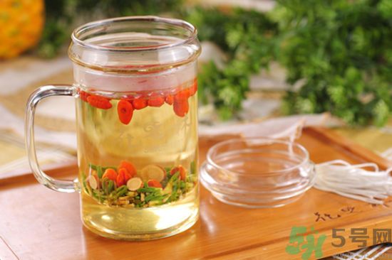 眼睛干澀怎么辦？眼睛干澀吃什么好？