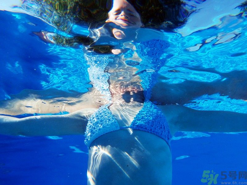 游泳前吃飯還是游泳后吃？游泳前吃飯好還是不好？