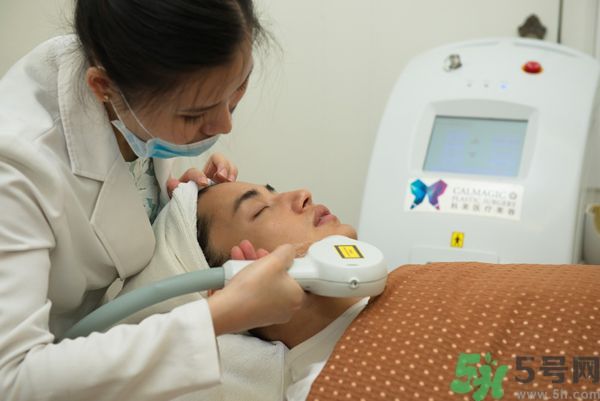 女生長胡子怎么辦？女生長胡子是什么原因？