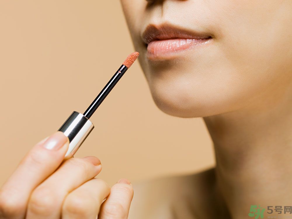 怎樣化妝不傷皮膚？化妝對皮膚有傷害嗎？