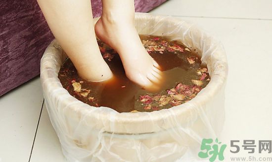 泡腳有什么好處？泡腳有什么禁忌？