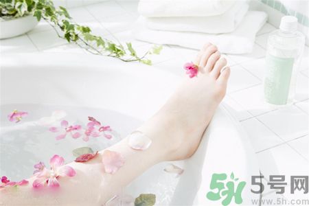 經(jīng)期可以洗澡嗎？經(jīng)期可以洗頭嗎？