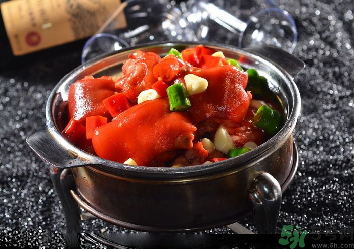 吃豬蹄可以豐胸嗎？吃豬蹄可以美容嗎？