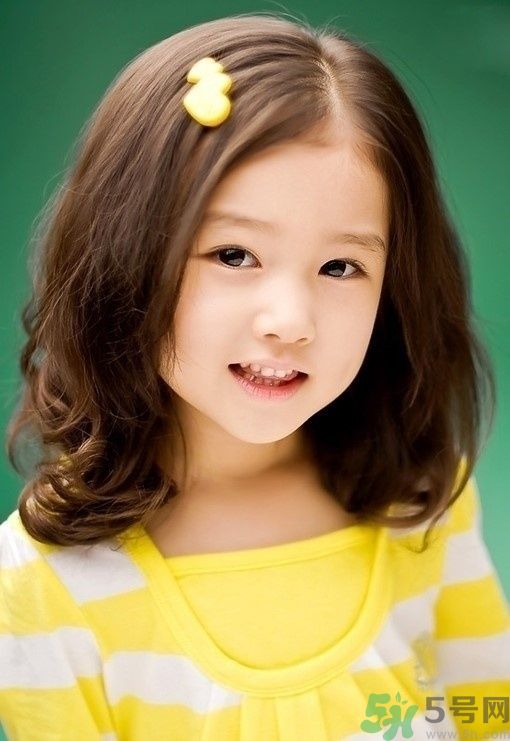 皮膚暗黃是缺水嗎？肌膚補(bǔ)水怎么補(bǔ)？