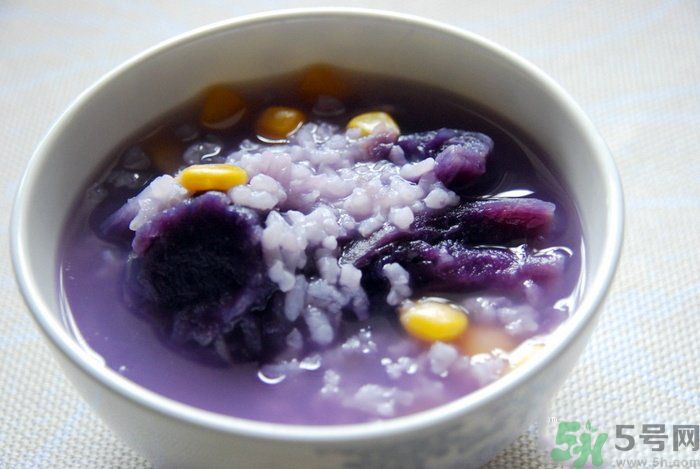 紫薯粥預(yù)防和治療100多種疾?。孔鲜砗贸詥?？
