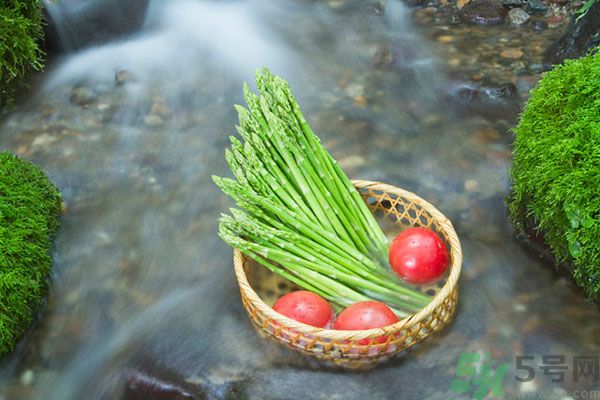 1458959709999611.jpg 10158002291.jpg