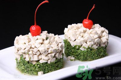 香椿拌豆腐怎么做？香椿拌豆腐好吃嗎？