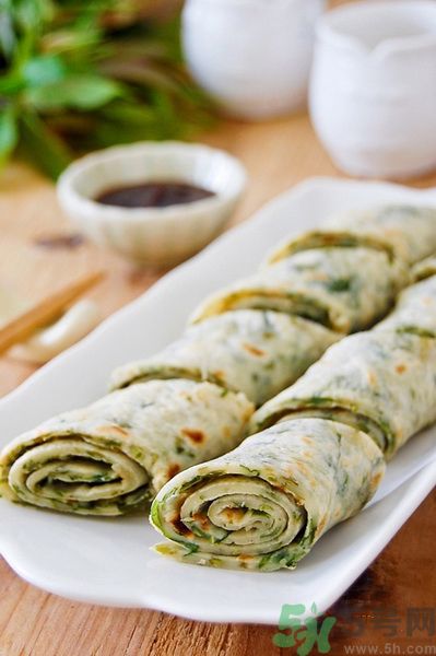 香椿雞蛋餅怎么做？香椿煎蛋餅做才能好吃？