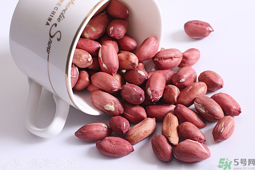 高血脂可以吃花生嗎？高血脂可以吃瓜子嗎？