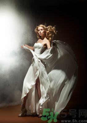 女生為什么看起來比男生高？女生的平均身高是多少？